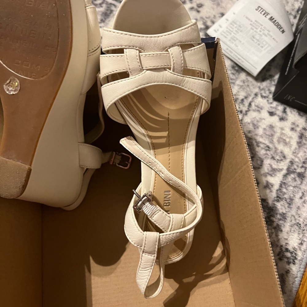 Gianni Bini  Cream Sandals with Bow Detail and Crisscross Straps